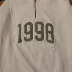 2/25$🍓⭐️ Women's White 1998 Sweater